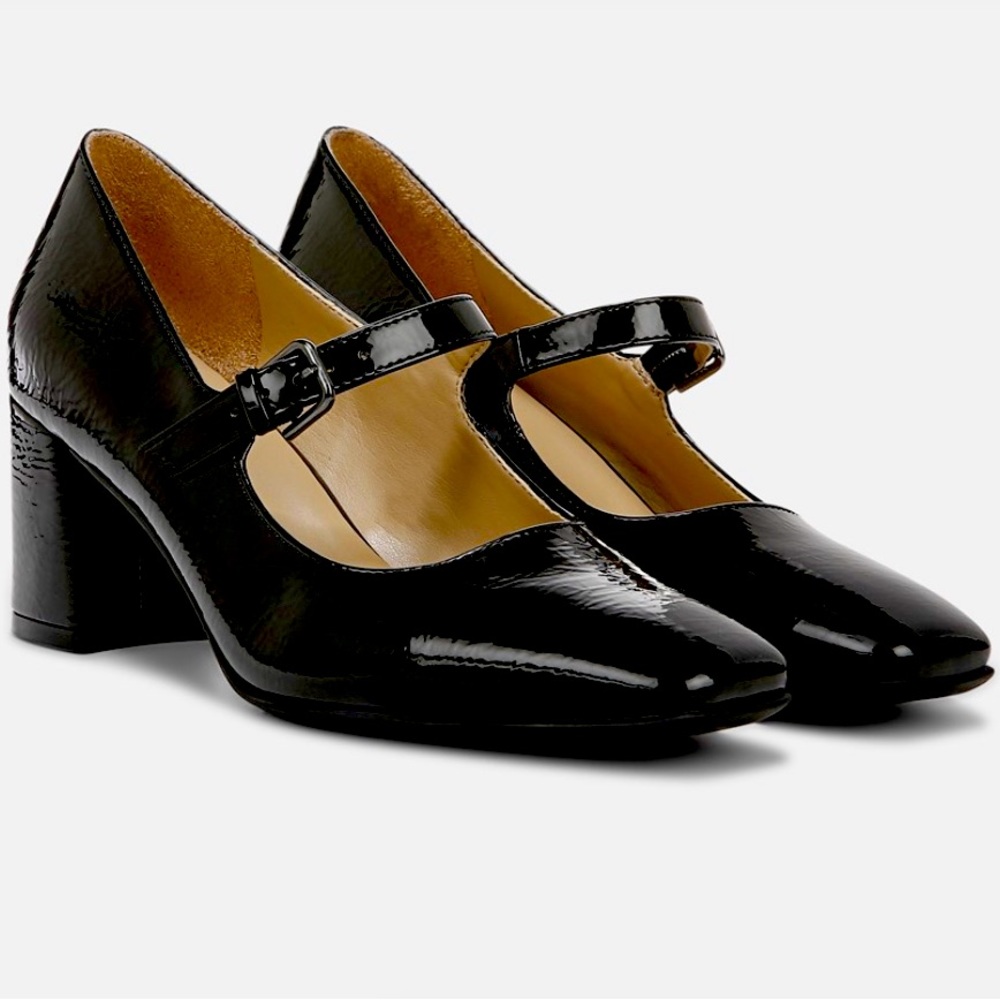 Like new!! Naturalizer WARNER MARY JANE - Black - Size 6 but fit more like 6.5